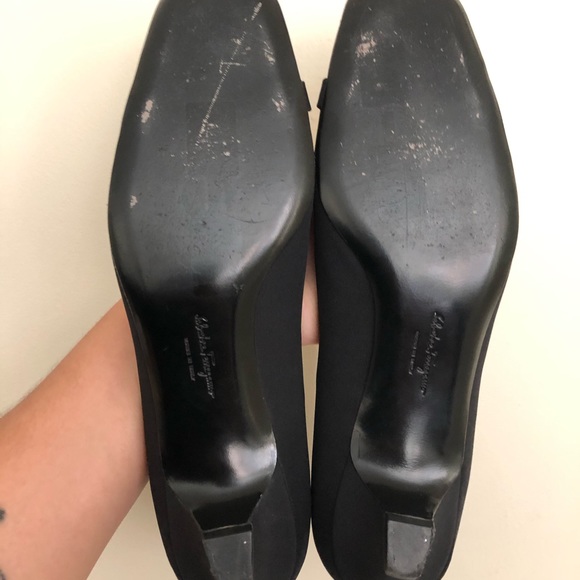 Salvatore Ferragamo’s pump shoes Golden Buckle sz9